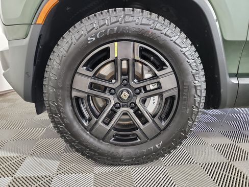 Used 2023 Rivian R1T Adventure AWD/4WD image 9