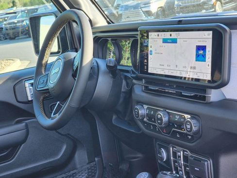 Used 2024 Jeep Wrangler Unlimited Sport image 7