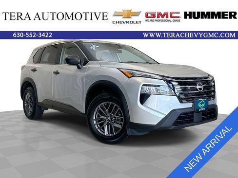 Used 2024 Nissan Rogue S FWD image 1