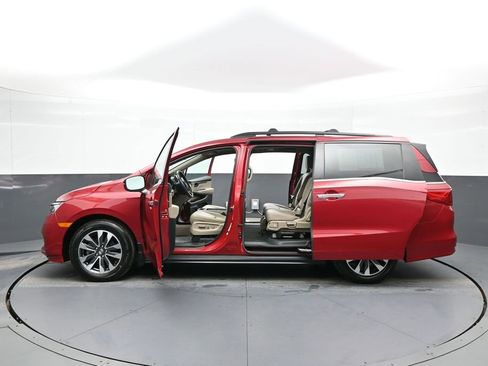 Certified 2023 Honda Odyssey EX-L image 46