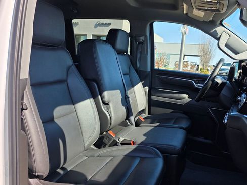 Used 2025 GMC Sierra 1500 SLT image 24