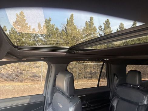 Used 2025 Ford Expedition Max Platinum w/ Stealth Appearance Package image 31