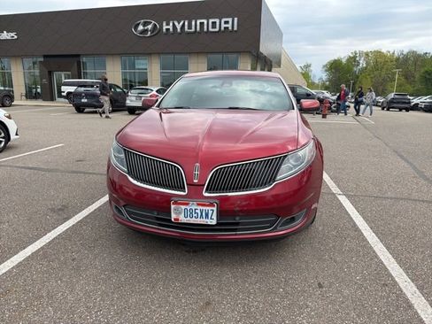 Used 2015 Lincoln MKS w/ Equipment Group 101A FWD image 2