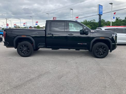 Used 2025 GMC Sierra 2500 AT4 w/ AT4 Preferred Package AWD/4WD image 8