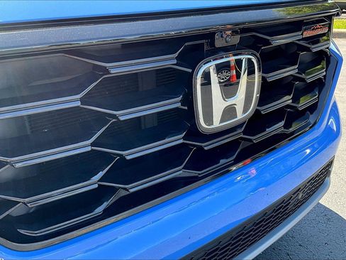 Certified 2025 Honda Pilot TrailSport image 34