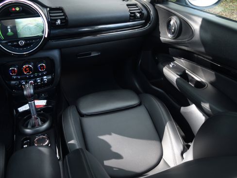 Used 2019 MINI Cooper Clubman S image 15