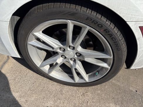 Used 2021 Chevrolet Camaro LT w/ RS Package image 16