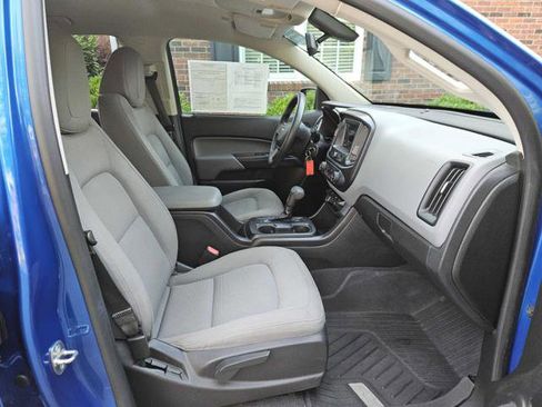 Used 2019 Chevrolet Colorado W/T w/ WT Convenience Package RWD image 29
