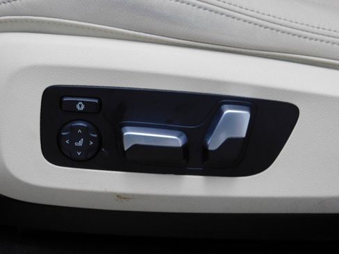 Used 2021 BMW X5 xDrive40i image 32