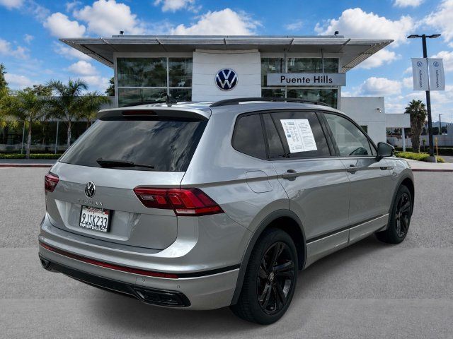 Certified 2023 Volkswagen Tiguan SE R-Line FWD image 4