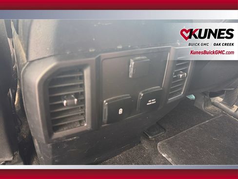 Used 2019 Ford F150 XLT w/ Equipment Group 302A Luxury AWD/4WD image 34