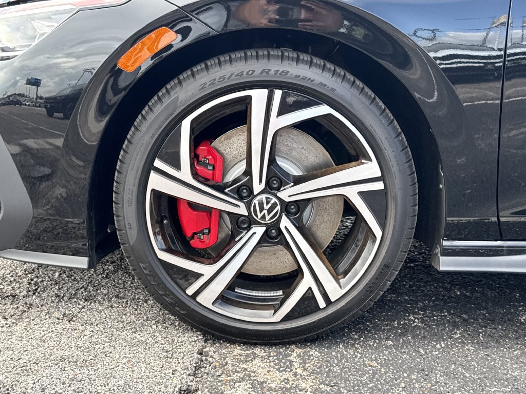 New 2026 Volkswagen GTI SE FWD image 9