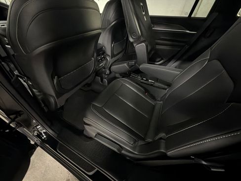 Used 2025 Jeep Grand Cherokee L Limited image 23