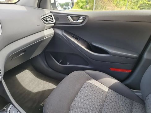 Used 2017 Hyundai Ioniq SEL w/ Tech Package 02 FWD image 22