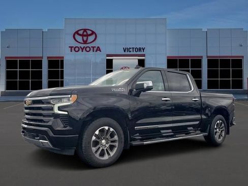 Used 2022 Chevrolet Silverado 1500 High Country w/ Technology Package AWD/4WD image 1