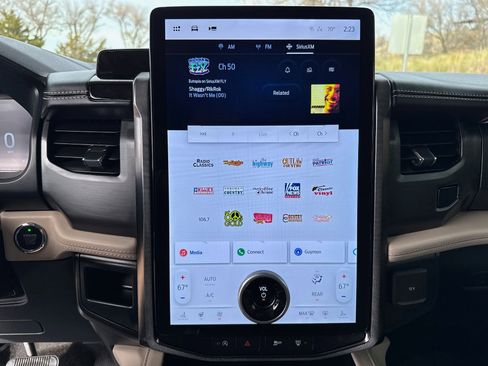 Used 2024 Ford Expedition Max Platinum image 16