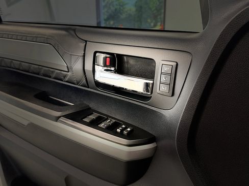 Used 2014 Toyota Tundra Platinum AWD/4WD image 14