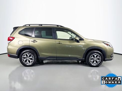 Used 2024 Subaru Forester Premium AWD/4WD image 8