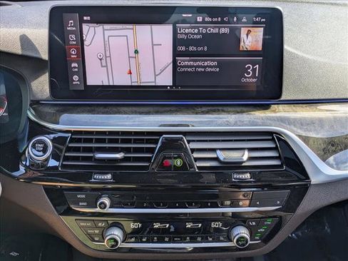 Used 2021 BMW 540i w/ Premium Package image 15