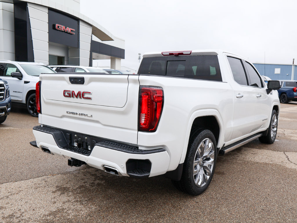 Used 2025 GMC Sierra 1500 Denali AWD/4WD image 3