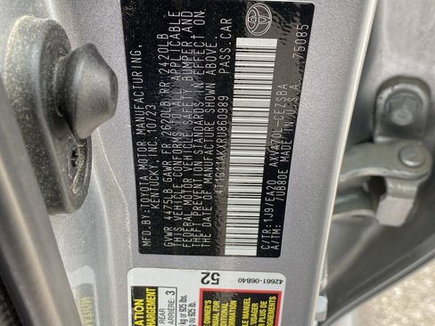 Used 2024 Toyota Camry SE image 15