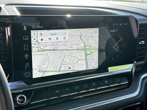 Used 2025 GMC Sierra 1500 SLT image 13