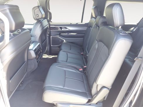 New 2026 Jeep Grand Wagoneer L Limited AWD/4WD image 23