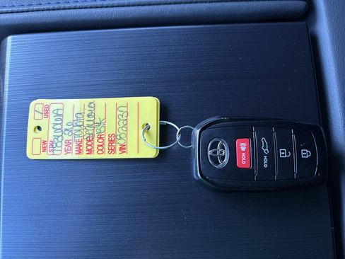 Certified 2026 Toyota Sequoia Platinum AWD/4WD image 31