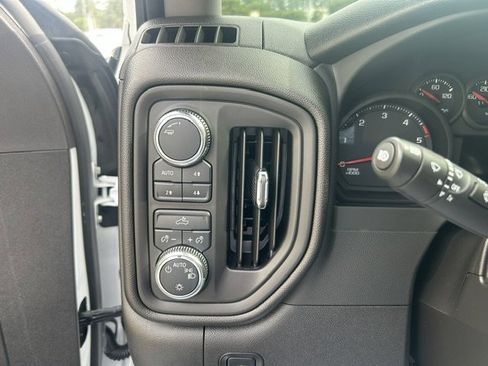 Used 2025 GMC Sierra 3500 Pro w/ Convenience Package AWD/4WD image 17