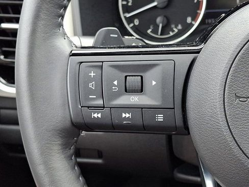 Used 2023 Nissan Rogue SL w/ SL Premium Package image 27