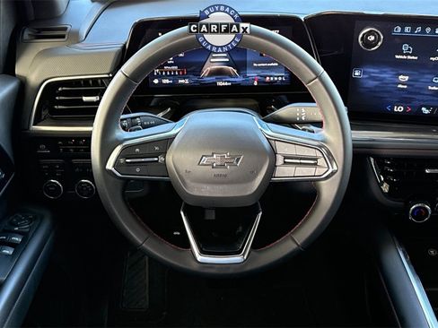 Used 2025 Chevrolet Suburban RST image 21