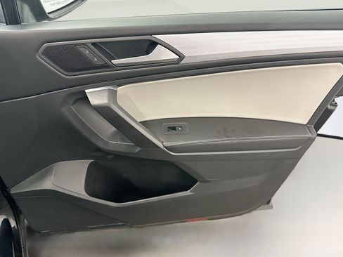 Used 2022 Volkswagen Tiguan S AWD/4WD image 32