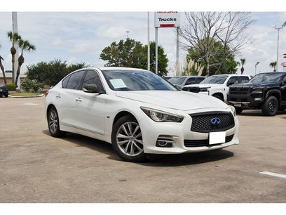 Used 2017 INFINITI Q50 2.0t w/ Moonroof Package