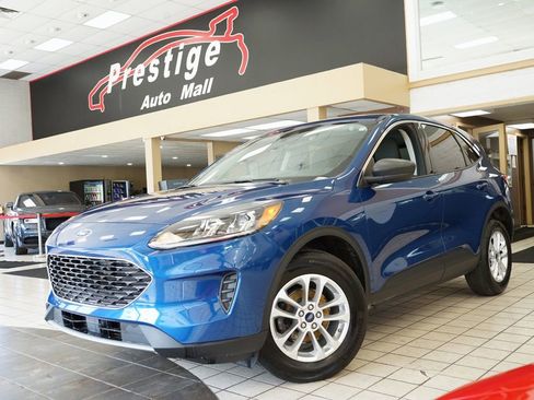 Used 2022 Ford Escape SE w/ Cold Weather Package AWD/4WD image 21