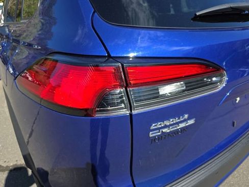 Used 2024 Toyota Corolla Cross XLE w/ Convenience Package image 47