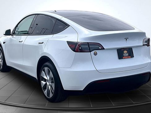 Used 2023 Tesla Model Y Long Range AWD/4WD image 4