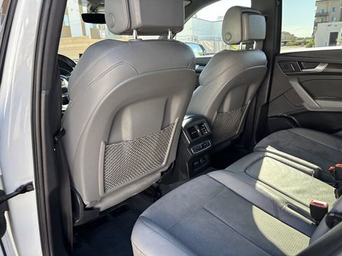 Used 2022 Audi SQ5 Premium image 36