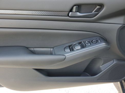 New 2025 Nissan Altima 2.5 S image 12