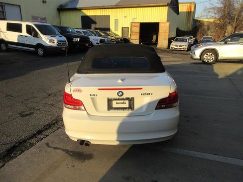 Used 2013 BMW 128i Convertible image 4