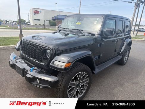 Used 2024 Jeep Wrangler High Altitude AWD/4WD image 1