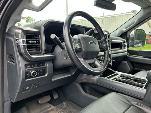 Used 2024 Ford F250 Lariat w/ Lariat Ultimate Package AWD/4WD image 10