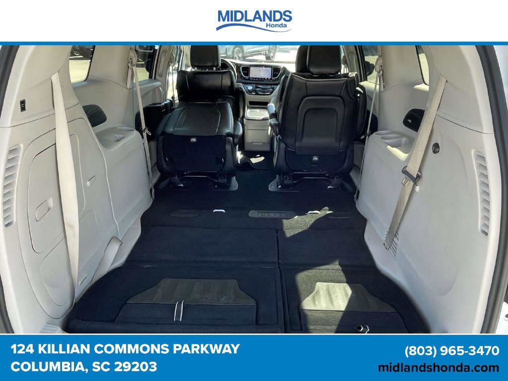 Used 2023 Chrysler Pacifica Limited FWD image 9