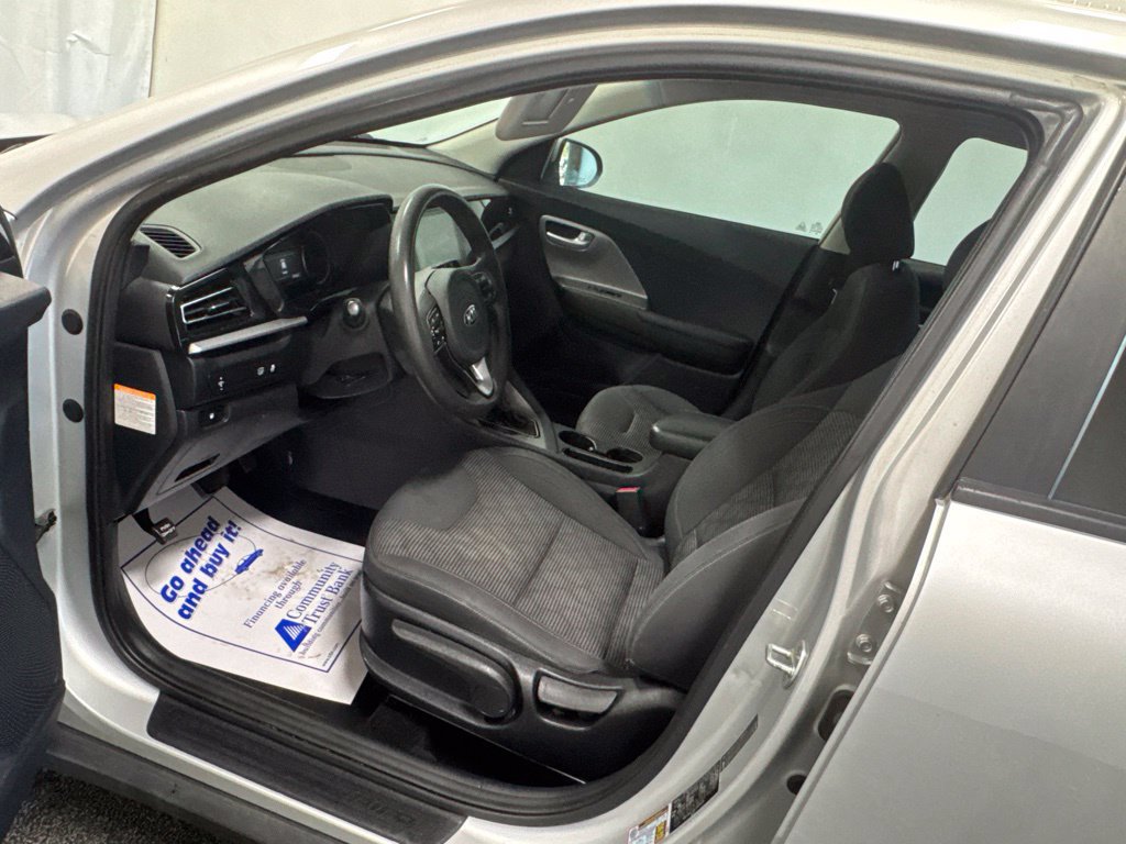 Used 2020 Kia Niro LX FWD image 16