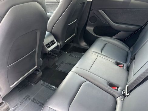 Used 2023 Tesla Model Y Performance AWD/4WD image 11