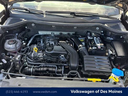Used 2022 Volkswagen Taos SE w/ Panoramic Sunroof Package image 9