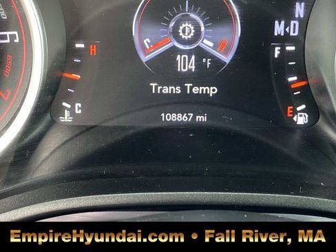 Used 2018 Dodge Challenger SXT image 32