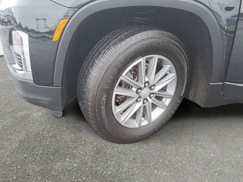 Used 2023 Chevrolet Traverse LT AWD/4WD image 32