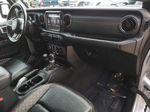 Used 2021 Jeep Wrangler Unlimited Sahara image 8