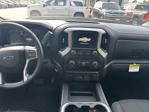 Used 2020 Chevrolet Silverado 1500 LT Trail Boss image 9