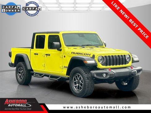 Used 2024 Jeep Gladiator Rubicon w/ Technology Group image 2